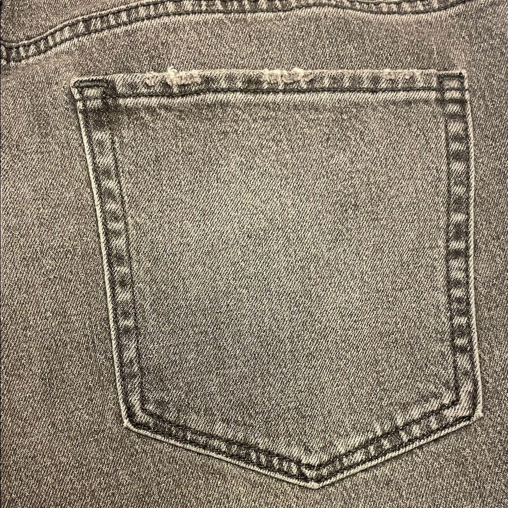 Old Navy Women's Straight Leg Jeans - Gray - Picture 5 of 5